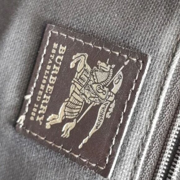 Gorgeous Classic Vintage Burberry Satchel! - Picture 4 of 16